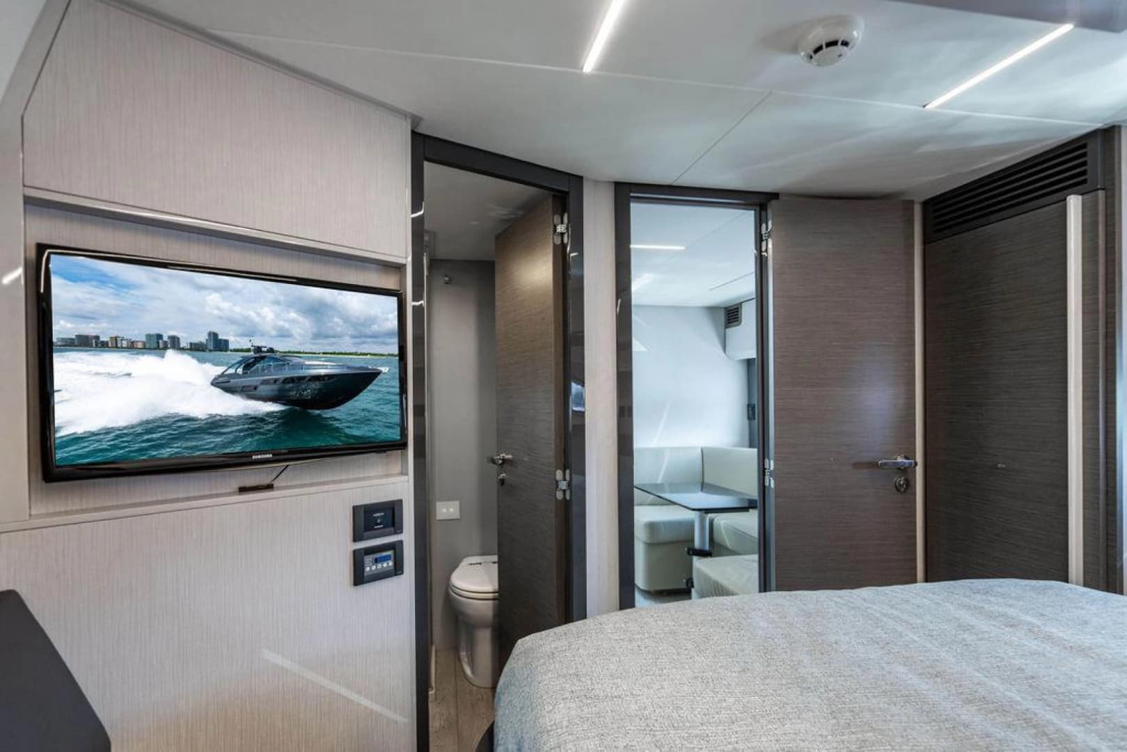 2018 Pershing 5x