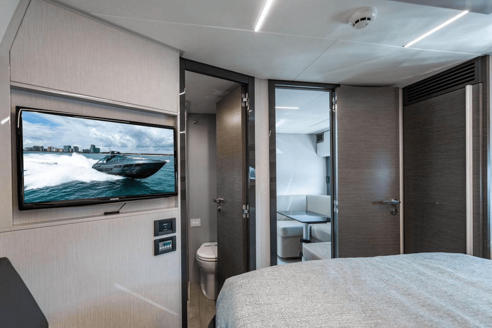 2018 Pershing 5x