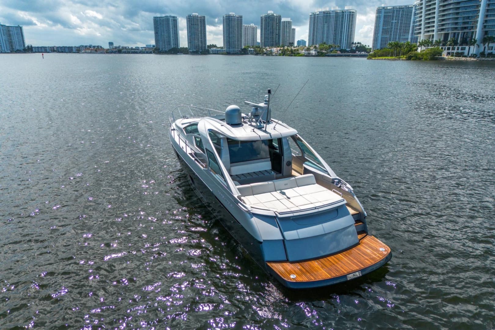 2018 Pershing 5x