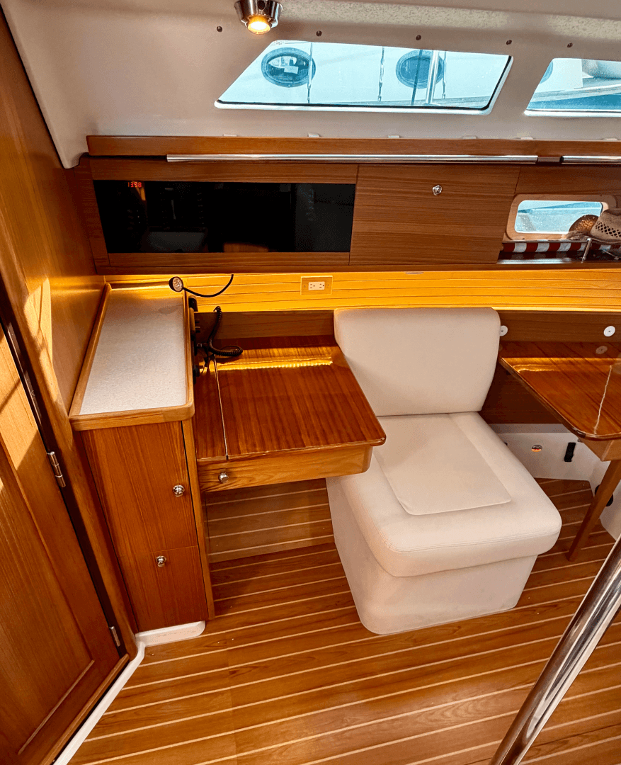 2023 Catalina 355