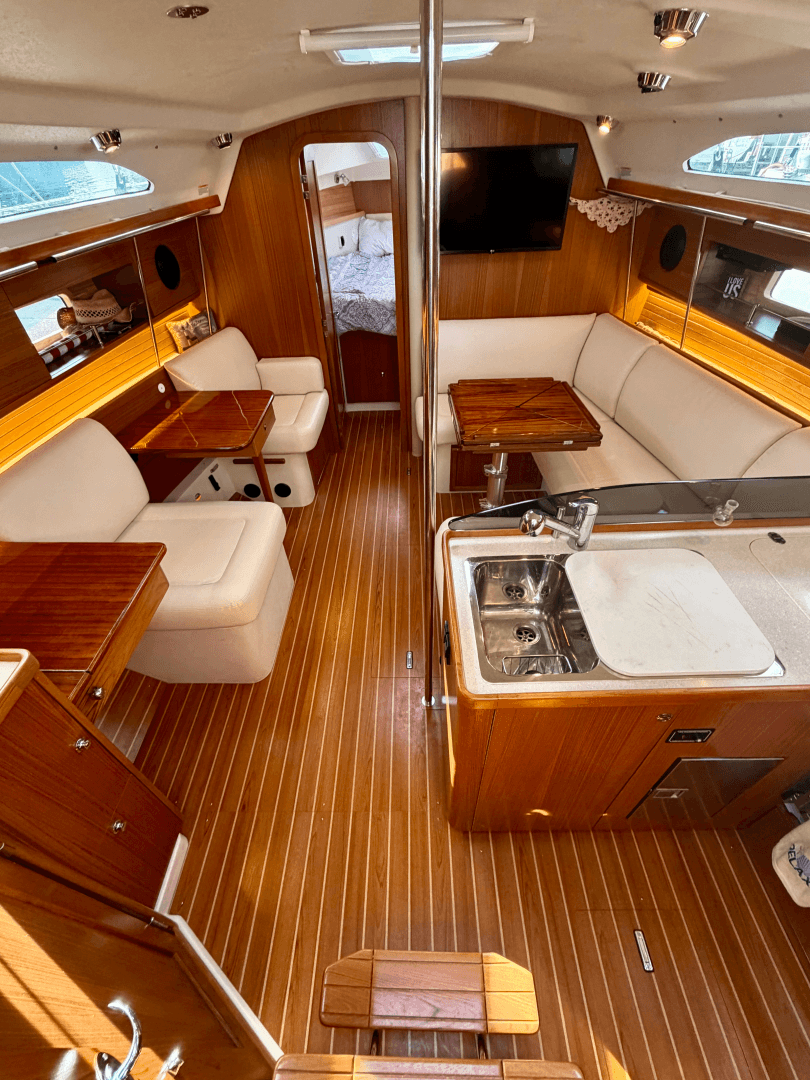 2023 Catalina 355
