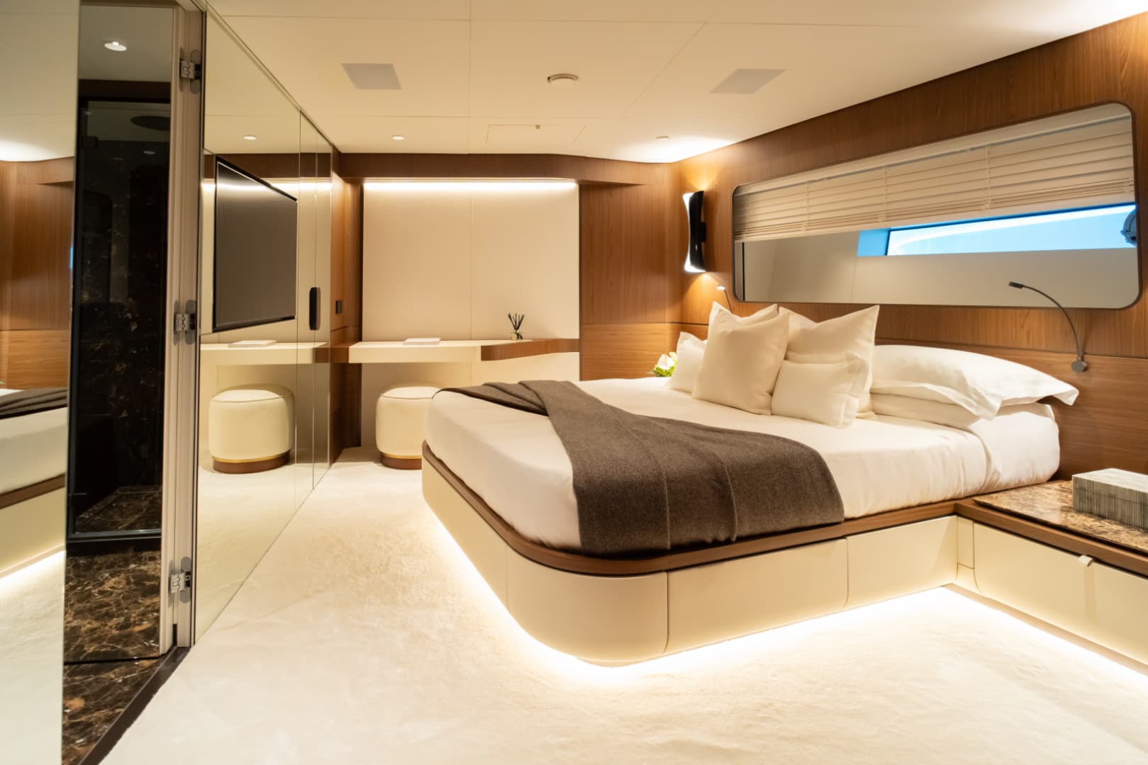 2027 Extra Yachts X90 Fast