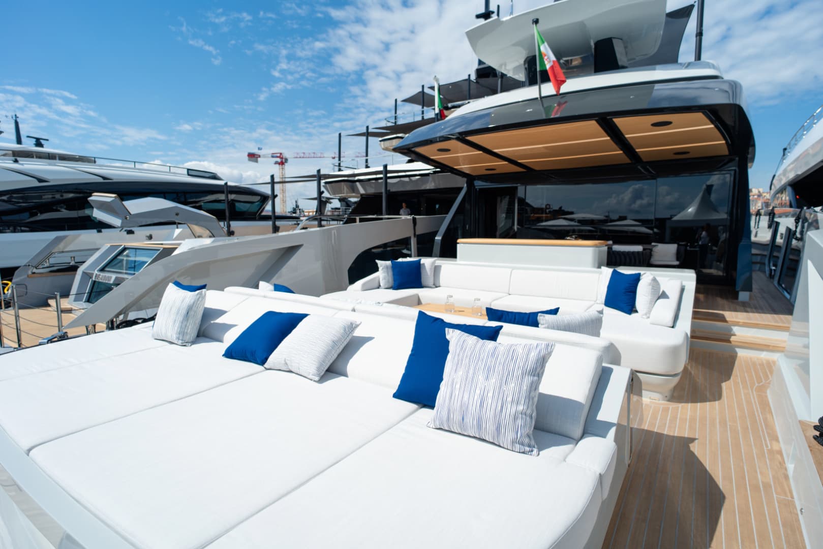 2027 Extra Yachts X90 Fast