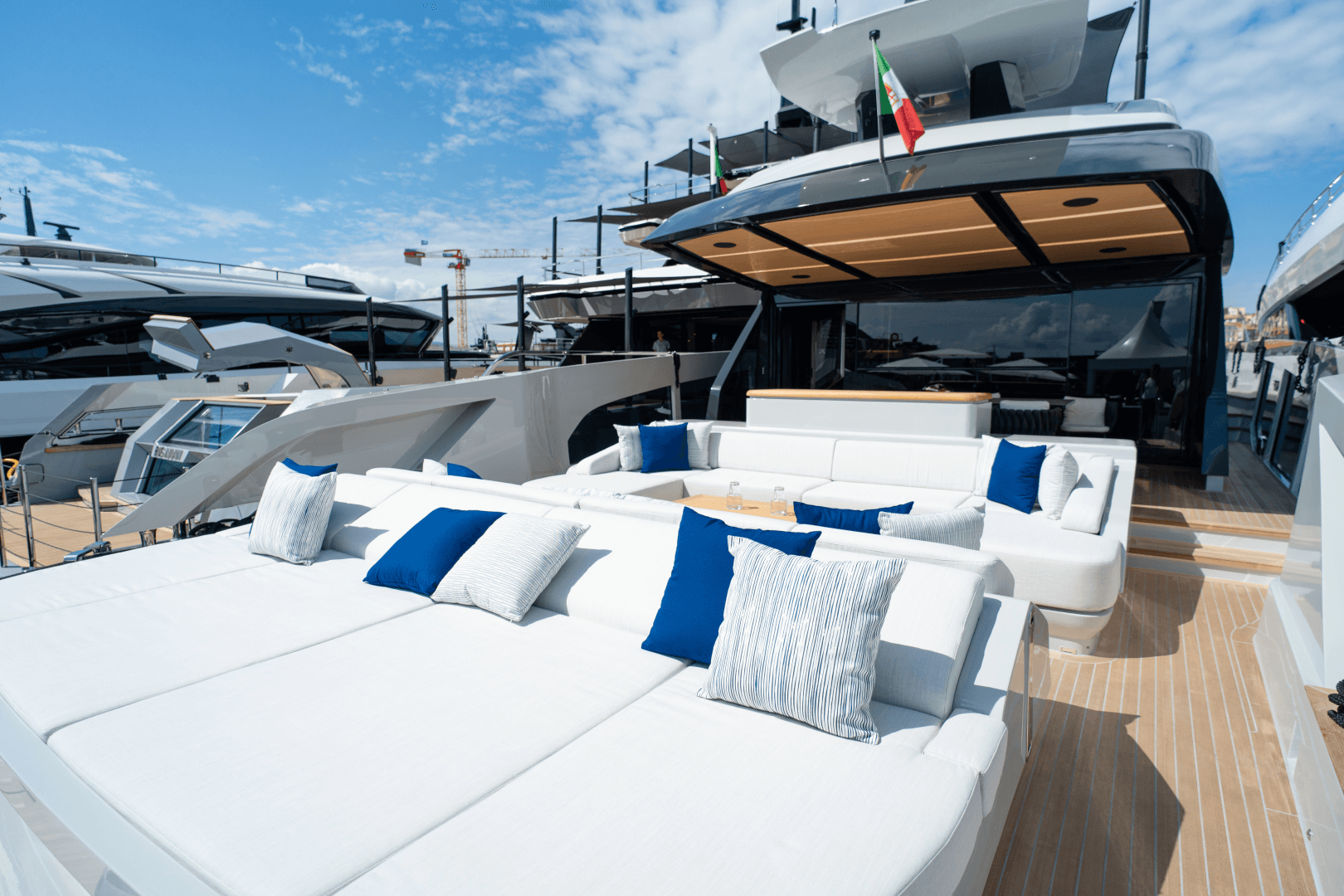 2027 Extra Yachts X90 Fast