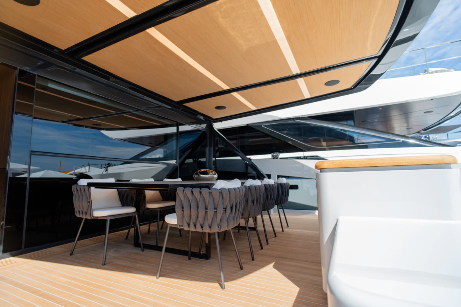 2027 Extra Yachts X90 Fast